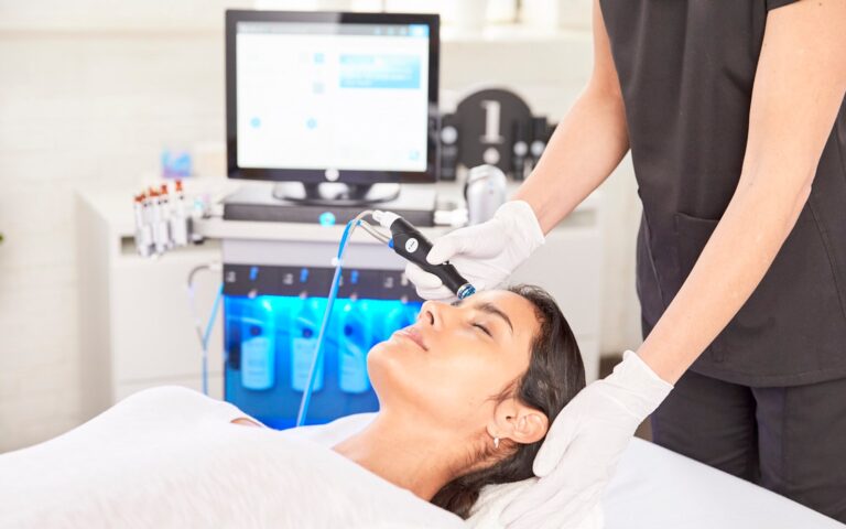 HydraFacial-albania-rejuvence-polyclinic-hidratimi-i-fytyres-ne-polikliniken-rejuvence-tirane-sherbime-estetike